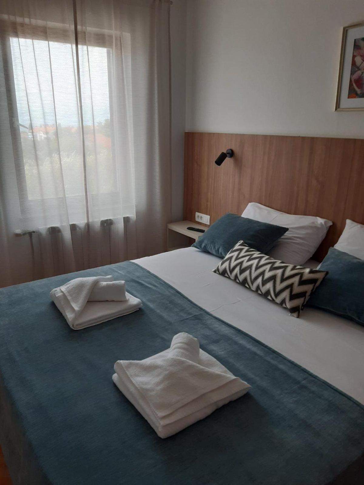 Apartments Cerovic Malinska Exterior photo