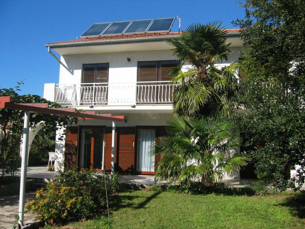 Apartments Cerovic Malinska Exterior photo