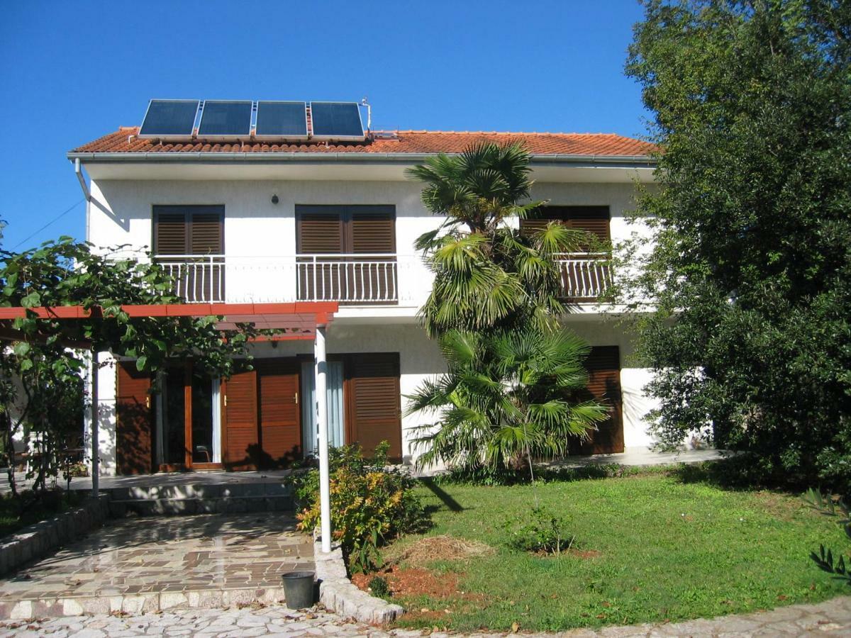 Apartments Cerovic Malinska Exterior photo