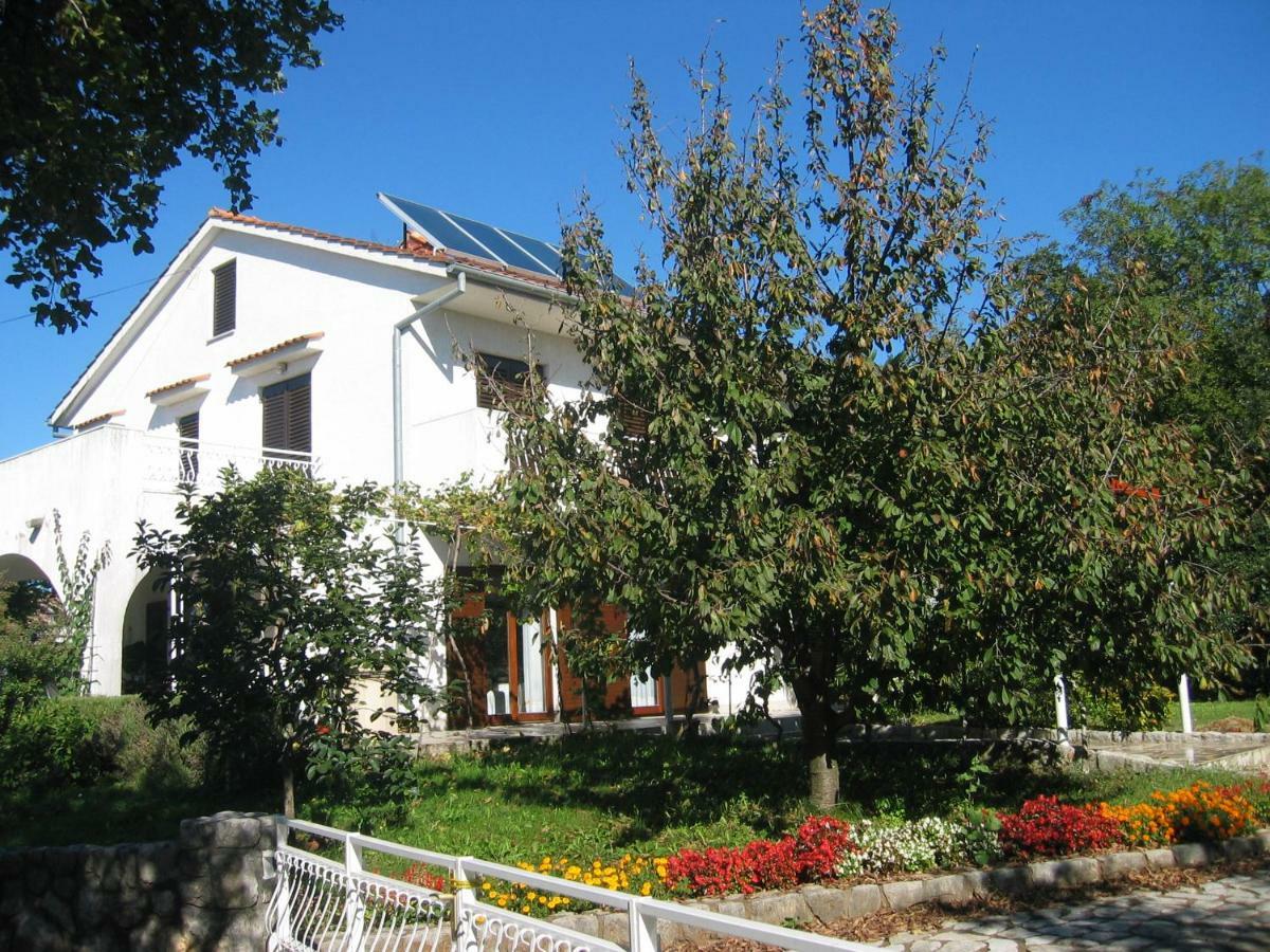 Apartments Cerovic Malinska Exterior photo